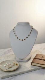 Collar con dijes de flores